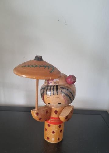 Leuke Kokeshi van Tomio Ishida beschikbaar voor biedingen