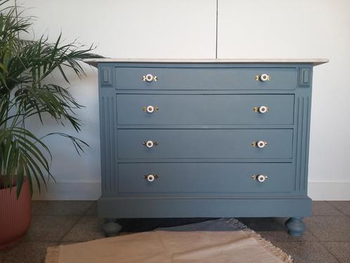 Ladekast kleur Blue Pine met porseleinen knopjes, Kinderen en Baby's, Kinderkamer | Commodes en Kasten, Zo goed als nieuw, Kast