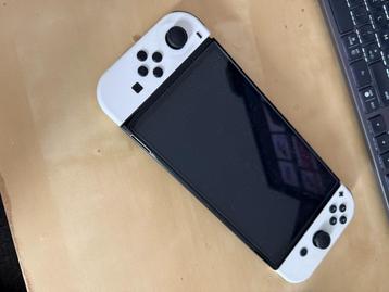 Nintendo Switch OLED + Carte SD 128 Go, Enlèvement, Reconditionné, Sans contrôleur, Switch OLED