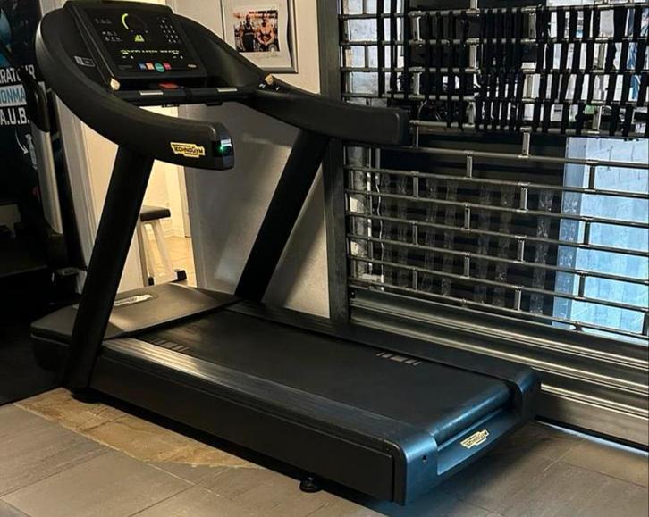 TECHNOGYM BIKE + LOOPBAND + CROSSTRAINER + RECUMBENT + VARIO, Sport en Fitness, Fitnessmaterialen, Zo goed als nieuw, Ophalen of Verzenden