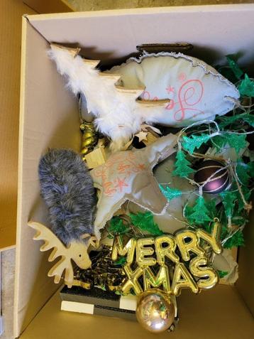 Doos met kerstversiering kerst  beschikbaar voor biedingen