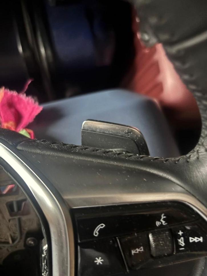 Volant Audi A6 (C8) avec Flippers et chauffage, Autos : Pièces & Accessoires, Autres pièces automobiles, Audi, Enlèvement ou Envoi