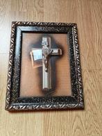 Kruisbeelden achter glas, Ophalen, Zo goed als nieuw