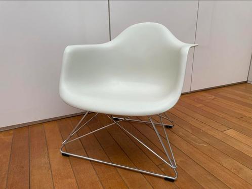 Eames LAR lounge in perfecte staat., Antiek en Kunst, Antiek | Meubels | Stoelen en Sofa's, Ophalen