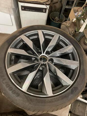 Banden en velgen Audi A4 beschikbaar voor biedingen