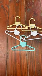 Kledinghanger babykleertjes, Kinderen en Baby's, Ophalen of Verzenden, Zo goed als nieuw