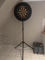 Dartsbord met staander, Sport en Fitness, Darts, Ophalen, Zo goed als nieuw, Shafts
