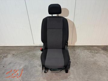 Stoel links van een Peugeot Partner beschikbaar voor biedingen