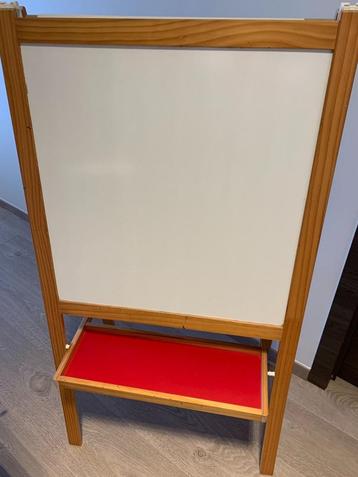 Multifunctioneel Tekenbord - krijt - stift -papier met bakje beschikbaar voor biedingen