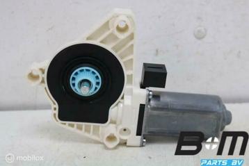 Raammotor rechtsvoor VW Passat B8 5Q4959802B beschikbaar voor biedingen