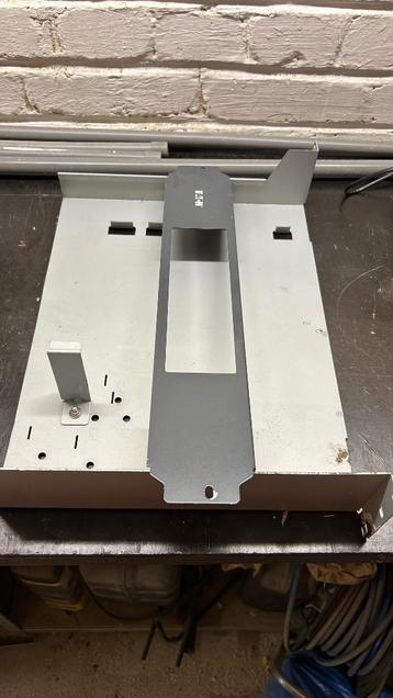 Rack UPS Eaton beschikbaar voor biedingen
