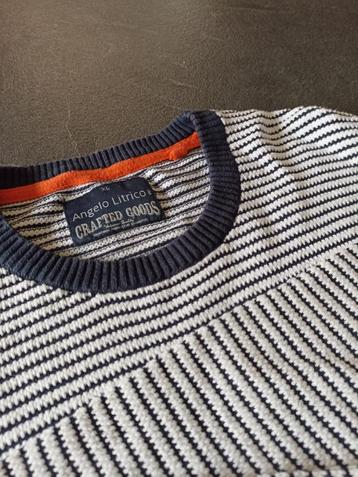Pull homme  beschikbaar voor biedingen