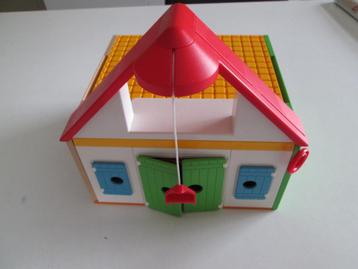 Playmobilhuisje 123 met5 poppetjes en meubeltjes beschikbaar voor biedingen
