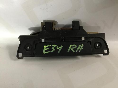 Deurgreep buiten rechtsachter BMW E34 Touring 51211977669, Auto-onderdelen, Carrosserie, Deur, BMW, Gebruikt, Ophalen of Verzenden