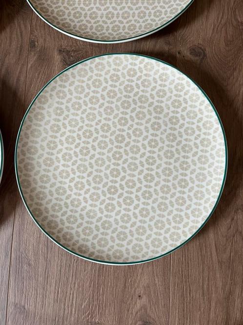 4 grote borden - 27 cm, Huis en Inrichting, Keuken | Servies, Bord(en), Ophalen of Verzenden