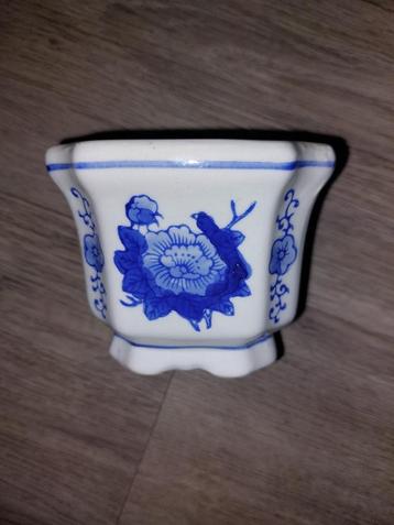 Chinees poselein beschikbaar voor biedingen