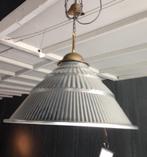 Industriële loft lamp, Ophalen