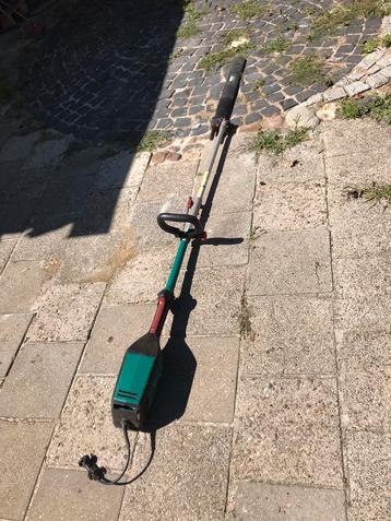 Stok heggen schaar van bosch beschikbaar voor biedingen