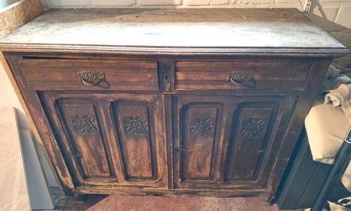 Oude charmante dressoir, Huis en Inrichting, Kasten | Dressoirs, Gebruikt, Ophalen
