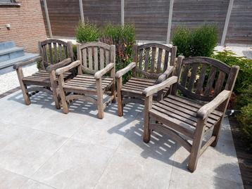 4 tuinstoelen uit teak beschikbaar voor biedingen
