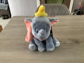 Disney Dumbo pluche character (28 cm) (Nieuw)