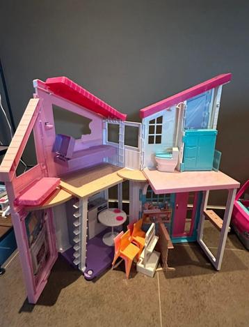 Barbie huis, Kinderen en Baby's, Speelgoed | Poppenhuizen, Ophalen, Zo goed als nieuw, Poppenhuis