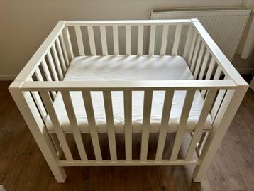 Baby park incl matras en gratis 2 parkleggers beschikbaar voor biedingen