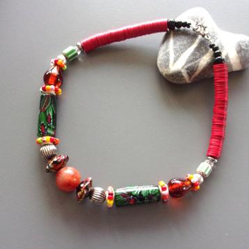 Ketting antieke ruilkralen Millefiori uit Venetië, carneool beschikbaar voor biedingen