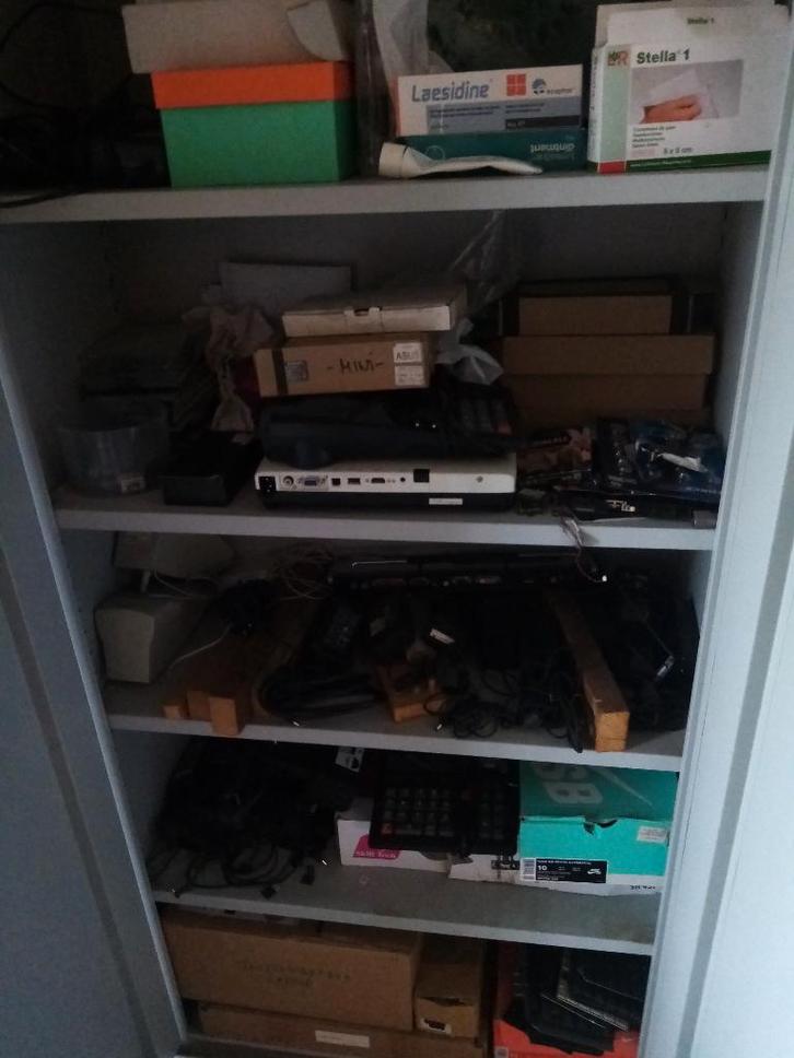 lot accesoires laptops en computers, Informatique & Logiciels, Ordinateurs & Logiciels Autre, Utilisé, Enlèvement