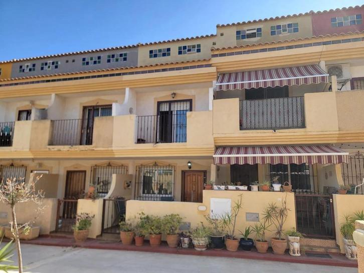 Huis met 3 slaapkamers in Torrevieja, Immo, Buitenland, Spanje, Woonhuis, Stad