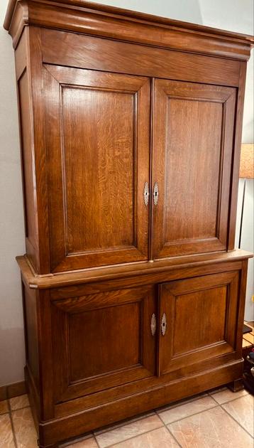 Antieke eiken Franse Louis XVI deux corps kast, 19de eeuw beschikbaar voor biedingen