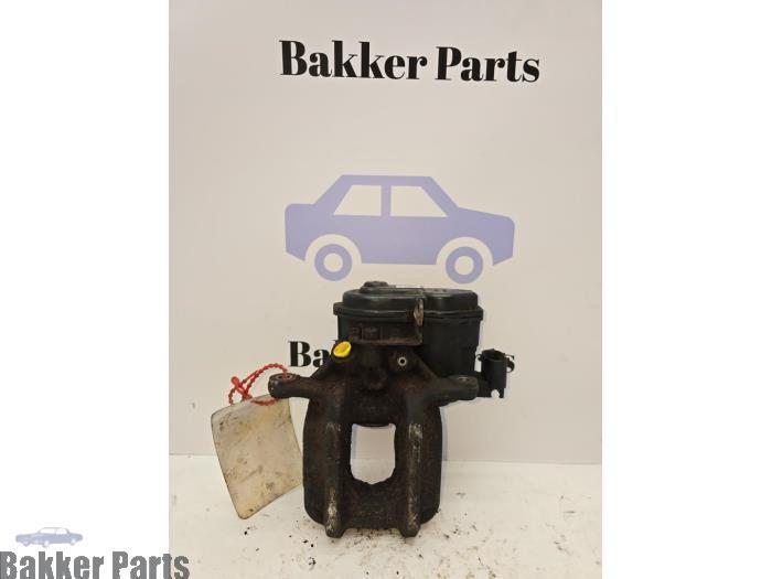 Remklauw (Tang) links-achter van een BMW 5-Serie, Auto-onderdelen, Remmen en Aandrijving, BMW, Gebruikt, 3 maanden garantie