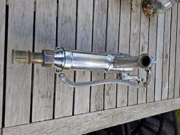 handwaterpomp beschikbaar voor biedingen