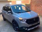 Dacia  Lodgy Stepway 1.2i Essence Euro 6b 2/2018 7 Places, Auto's, Dacia, Voorwielaandrijving, Stof, Euro 6, Parkeersensor