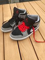 Jordan 1 mid elephant print, Ophalen, Zo goed als nieuw, Nike air Jordan
