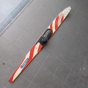 Vintage houten waterski jaren '60 beschikbaar voor biedingen