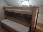 Dubbel bed alles uitschijfbaar, bureau, schuif voor kledij, Huis en Inrichting, Ophalen, Zo goed als nieuw, Crème, Hout
