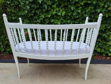 Berceau matelas capitonnage, literie complète et accessoires beschikbaar voor biedingen