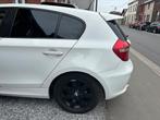 Bmw serie 1 E87, Auto's, BMW, Zwart, 4 cilinders, Wit, 5 deurs