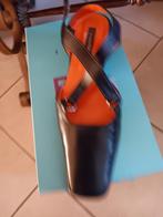 Chaussure, Ophalen, Nieuw