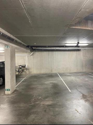 Droge propere ruime parkeerplaats Werchter centrum