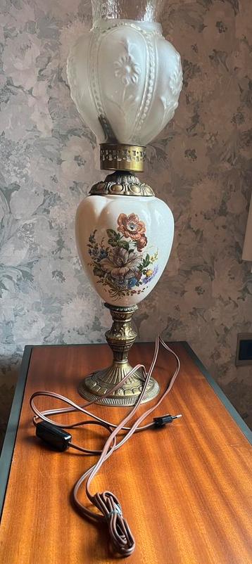 Lampe de table ancienne avec finition en verre et cuivre, Rustiek, Comme neuf, Enlèvement, Autres matériaux