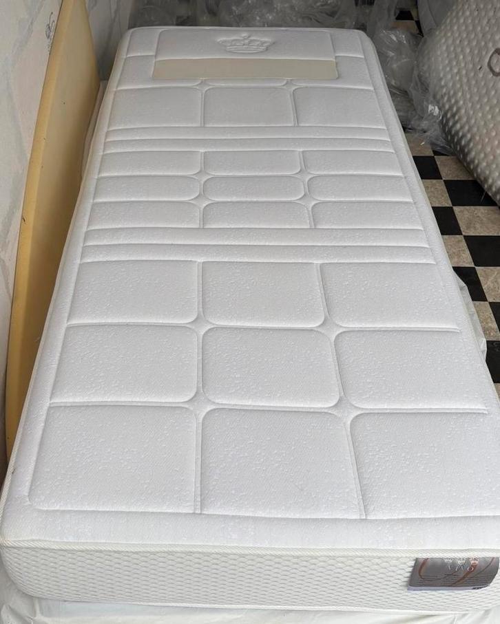 Auping matrassen – Vivo model – Zo goed als nieuw!, Maison & Meubles, Chambre à coucher | Lits boxsprings, Comme neuf, Enlèvement ou Envoi