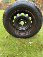 Set van 4 winterbanden op velg 205/65 R15, Ophalen, Gebruikt, 15 inch, Banden en Velgen