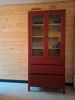 Vitrine kast Ikea., Huis en Inrichting, Kasten | Vitrinekasten, Ophalen, Zo goed als nieuw, Grenenhout, Modern