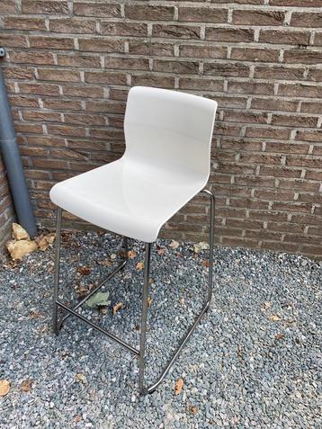Glenn hoge stoel Ikea wit, Huis en Inrichting, Ophalen, Zo goed als nieuw