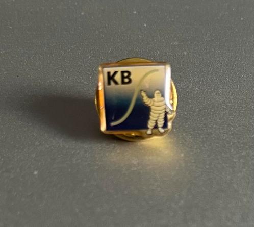 speldje - pin waarop een Michelin Bibendum staat afgebeeld, Verzamelen, Speldjes, Pins en Buttons, Nieuw, Verzenden
