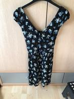 Zwart kleedje met bloemen van Hollister, Comme neuf, Taille 36 (S), Noir, Hollister