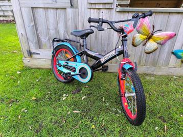 kinderfiets beschikbaar voor biedingen