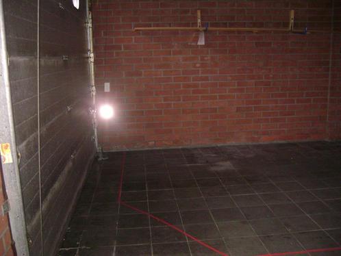 Te Huur : Opslagruimte voor Meubelen en Dozen., Immo, Garages en Parkeerplaatsen, Provincie Antwerpen